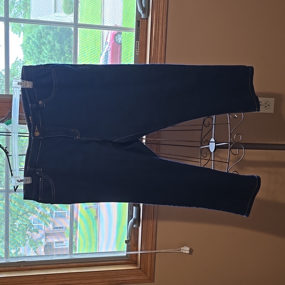 Michael Kors capri jeans